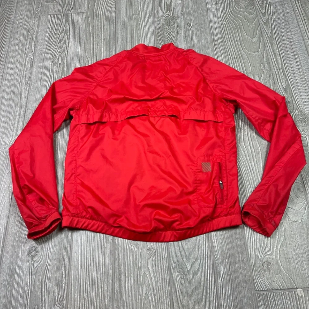 NIKE Running Dri-Fit Sphere Thermal Windbreaker Women’s size M Red